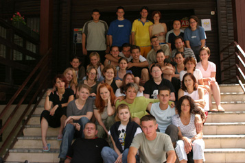 Účastníci Letnej školy FÉNIXu 2004 v Stráňavách pri Žiline